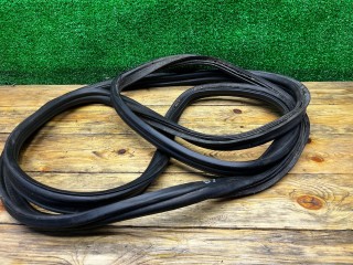 Уплотнитель багажника, 1T0827705G, Volkswagen Touran I