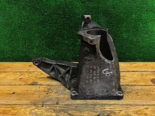 Кронштейн полуоси, ориг. номер 7M0199207B, 97VW6061AB, Volkswagen Sharan 1995-2000