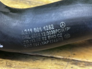 Патрубок радиатора, ориг. номер A2115011282, Mercedes E W211 1999-2002