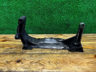Кронштейн КПП Audi A4 1994-1999, 050199307