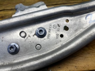 Кронштейн, ориг. номер 3C1858788A, Volkswagen Passat 2005-2010