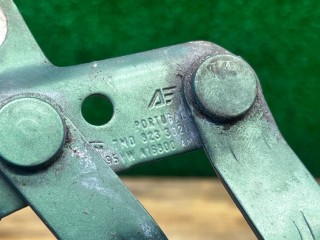 Петля капота, ориг. номер 7M0823302, Ford Galaxy 2000-2006