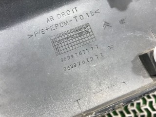 Накладка двери задней правой, ориг. номер 9639767777, Citroen Xsara 1999-2004