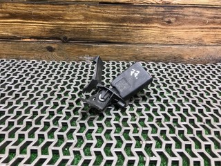 Замок ремня безопасности Audi A6 2001-2005, 4F0857740D