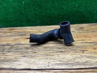 Патрубок радиатора Volkswagen Sharan 1995-2000, 1.9 л, 028121053