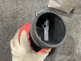 Датчик расхода воздуха, ориг. номер 22680VC201, NISSAN