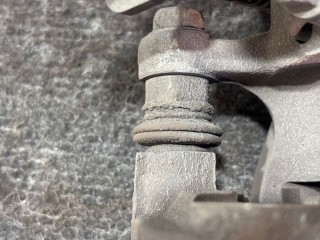 Суппорт тормозной, ориг. номер 584001R300, Hyundai Solaris 2010-2014