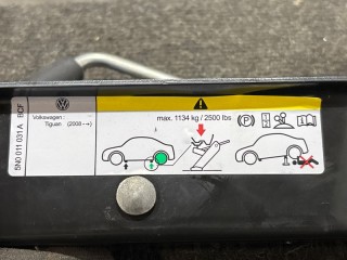 домкрат, ориг. номер 5N0011031A, Volkswagen Tiguan 2011-2019