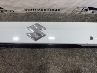 Накладка двери багажника, ориг. номер 8394154P2, Suzuki Vitara 2018-2026