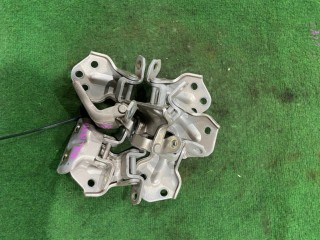 Крепление двери, Hyundai Elantra 2003-2010