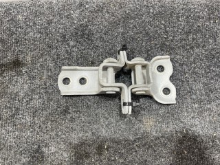 Крепление двери, ориг. номер 6874052010, 6872052010, Toyota Vitz 2001-2005