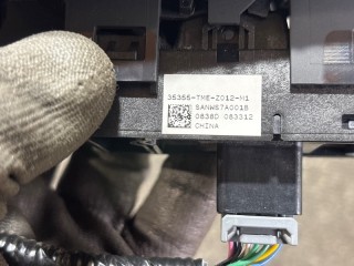 Накладка декоративная на центральную консоль, ориг. номер 77270TLAA0, 35355TMEZ012, HONDA CR-V 2014-2018