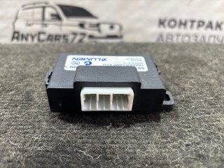 Блок управления прицепного устройства, ориг. номер PZQ6100040M, Toyota Rav4 2010-2016