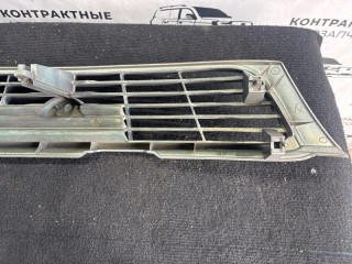 решетка радиатора, ориг. номер 62310AK000, NISSAN Bluebird 1996-2001