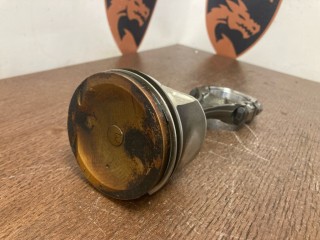 Поршень, ориг. номер 120105M325, NISSAN Almera 2002-2006