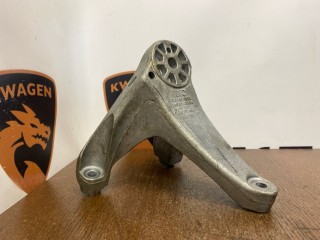 Кронштейн двигателя, ориг. номер 7L8199308E, Porsche Cayenne 2010-2014