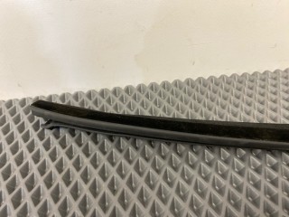 Уплотнитель стекла двери, ориг. номер 8K0837479C, Audi A4 2011-2015