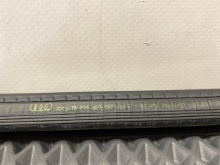 Уплотнитель стекла двери, ориг. номер 8K0837480C, Audi A4 2004-2009