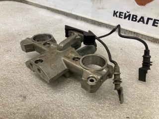 Крышка двигателя задняя, ориг. номер 07C109210K, Audi A8 2002-2005