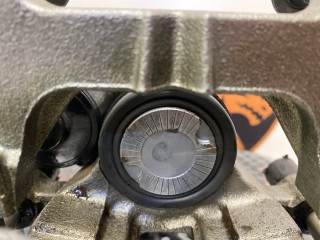 Суппорт тормозной, ориг. номер GX732K327BF, LR090703, Land Rover Range Rover Velar 2017-2023