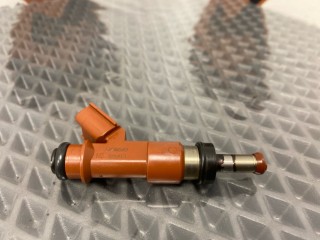Форсунка топливная, ориг. номер 2325031050, Toyota Highlander 2007-2010