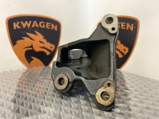 Кронштейн двигателя, ориг. номер 1232131100, Toyota Highlander 2007-2010