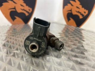 Форсунка топливная, ориг. номер 35062015F, Jeep Grand Cherokee 2013-2016