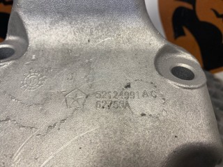 Кронштейн двигателя, ориг. номер 52124991AC, Jeep Grand Cherokee 2013-2016