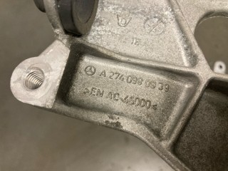Кронштейн интеркулера, ориг. номер A2740980939, Mercedes-Benz C-class 2011-2015