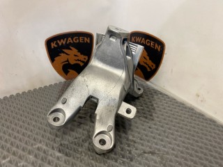 Кронштейн, ориг. номер 8K0199388BE, Audi A4 2004-2009