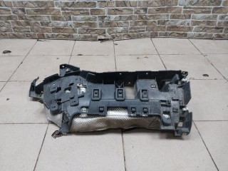 Крепление бампера, ориг. номер KY3217A881, Land Rover Discovery