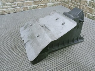 Крышка корпуса воздушного фильтра, ориг. номер 03G133837, Audi A4 2000-2006