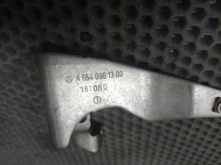 Кронштейн впускного коллектора, ориг. номер A6540961300, Mercedes-Benz E-Class