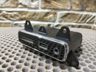 USB Разъем, ориг. номер 68258696AA, Jeep Grand Cherokee 2013-2016