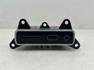 разъем USB, ориг. номер 68258696AA, Jeep Grand Cherokee 2016-2022