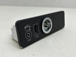 разъем USB, ориг. номер CPLA19C166CB, Land Rover Range Rover 2012-2017