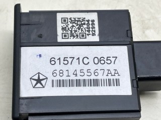 разъем USB, ориг. номер 68145567AA, Jeep Grand Cherokee 2016-2022
