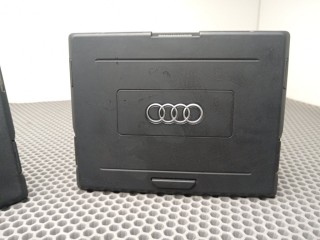 Кронштейн крепления монитора, ориг. номер 4M0035737, 4M003573712S, Audi Q7 2015-2019