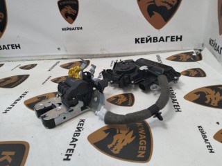 Доводчик двери багажника, ориг. номер 3V5827887B, 4M0827506D, Audi S5 2016-2019