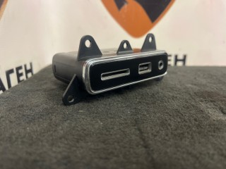 разъем USB, ориг. номер 68258696AA, Jeep Grand Cherokee 2013-2016