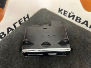 разъем USB, ориг. номер 68258696AA, Jeep Grand Cherokee 2013-2016