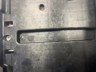 Подставка под аккумулятор, ориг. номер A2056200118, Mercedes-Benz C-class
