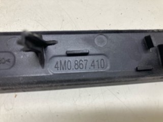 Накладка внутренней ручки двери, ориг. номер 4M0867410, Audi Q7 2015-2019