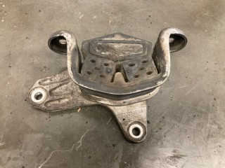 Кронштейн опоры АКПП, ориг. номер 7E0399151A, 7E0399151, Volkswagen Transporter 2009-2015
