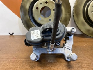 Суппорт тормозной комплект, ориг. номер 80A615404A, 80A615403A, 80A615601C, Audi Q5 2012-2017