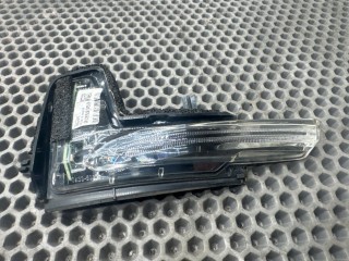 Повторитель поворота в зеркало, ориг. номер 31385685, Volvo XC90