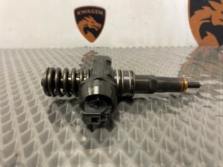 Форсунка топливная, ориг. номер 038130073AG, 0414720215, Volkswagen Golf 2003-2009