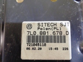 кронштейн сиденья, ориг. номер 7L0881678D, Volkswagen Touareg 1 поколение 2002-2007