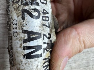 полуось передняя левая, ориг. номер 4A0407341B, 8D0407272AN, Volkswagen Passat B5 1996-2001