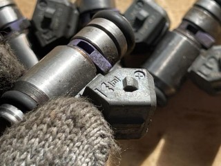 форсунка топливная, ориг. номер IWP023, Volkswagen Golf 3 поколение 1991-2000